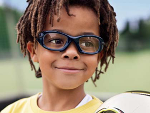 Mr Nerve embroidery Los niños con gafas hacen menos deporte - Todo Opticas